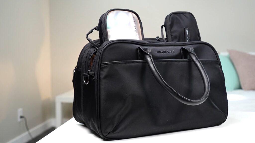 nomad lane bento bag vs away everywhere bag